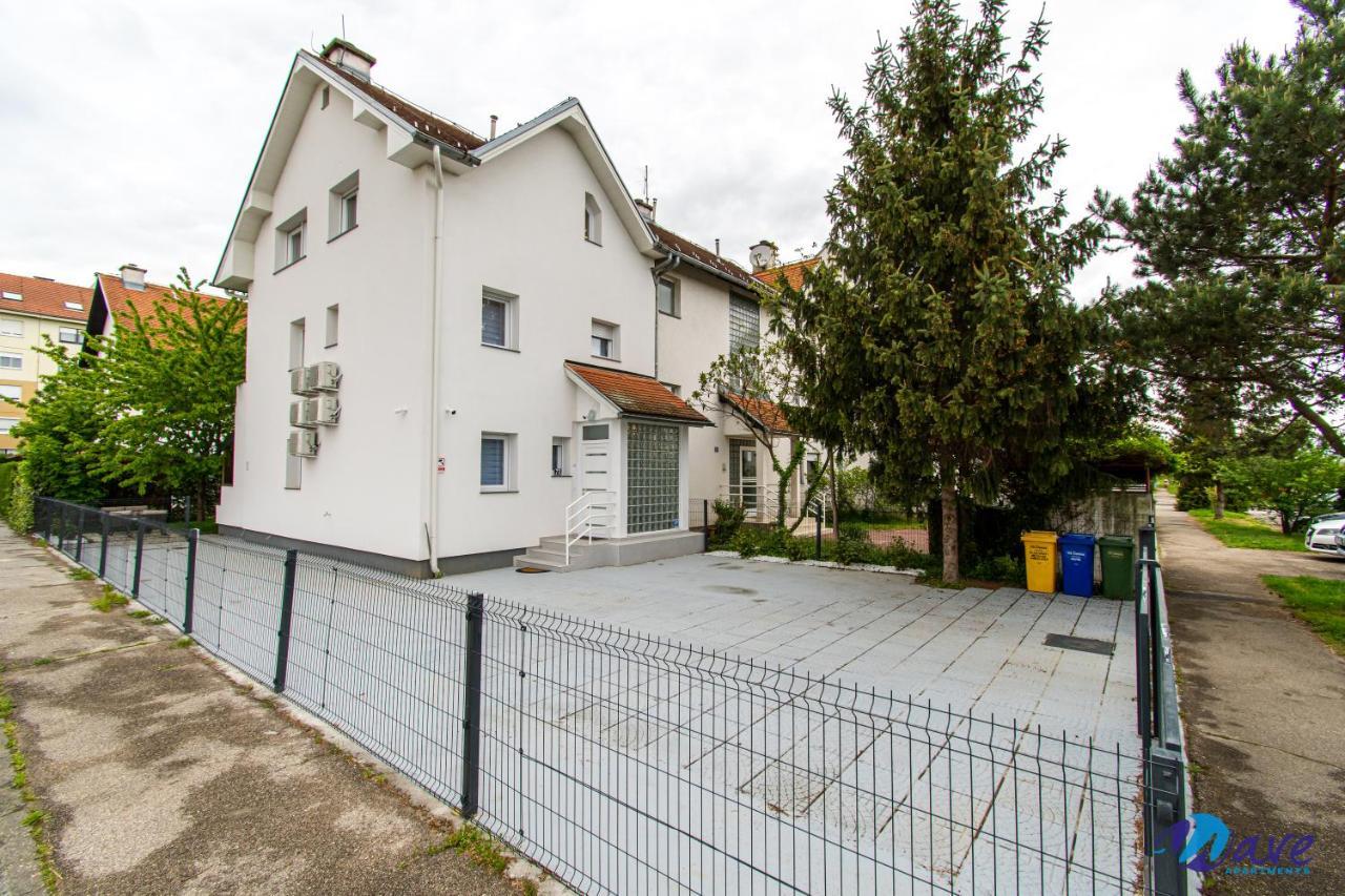 Modern Apartments Wave Near The Airport Velika Gorica Extérieur photo