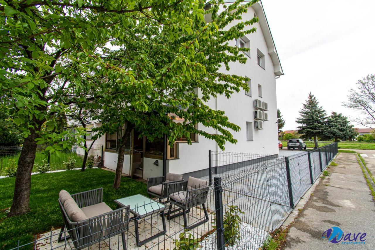 Modern Apartments Wave Near The Airport Velika Gorica Extérieur photo