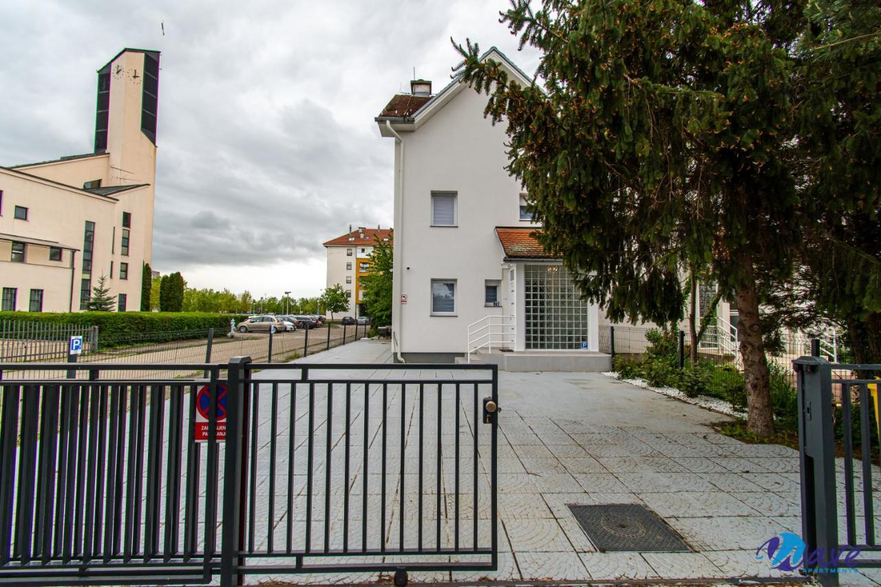 Modern Apartments Wave Near The Airport Velika Gorica Extérieur photo